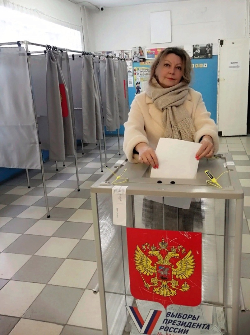 Глава Шахровского сельского поселения проголосовала на выборах Президента.